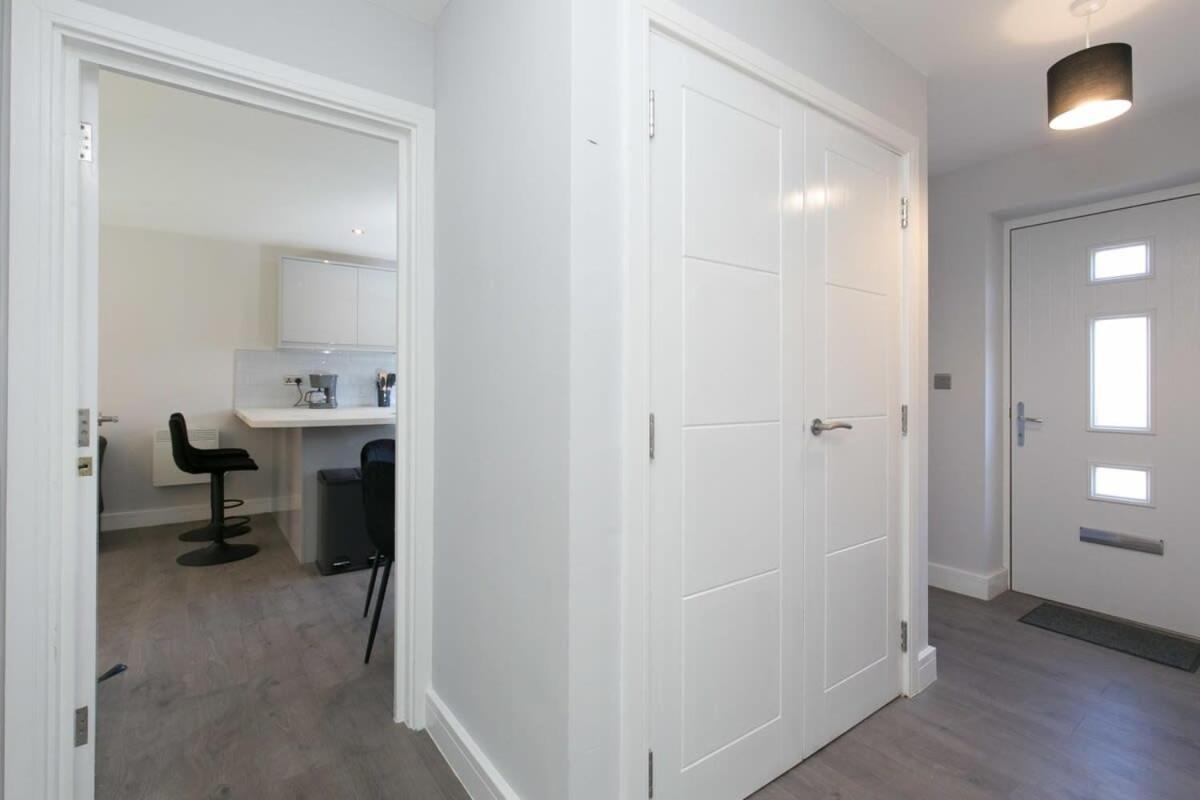 Stunning 2 Bedroom Apartment In วอลลาซีย์ ภายนอก รูปภาพ