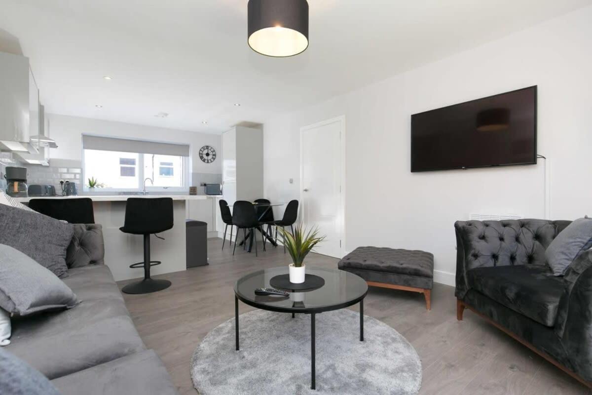 Stunning 2 Bedroom Apartment In วอลลาซีย์ ภายนอก รูปภาพ
